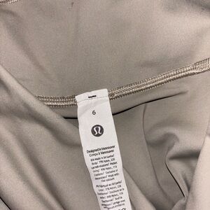 lululemon athletica Grayish Green Leggings 28”